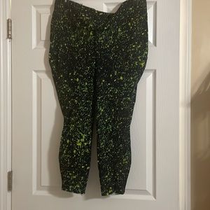 Women’s size 20 Lululemon leggings in great shape